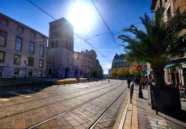 苏苏时尚新娘造型培训技巧(苏苏时尚新娘造型礼服馆)